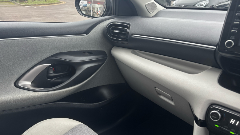 Toyota Yaris 1.5 Hybrid Excel 5dr CVT Hybrid Hatchback